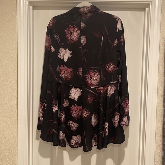 Simply Vera Vera Wang Black Floral Blouse Sz XL - Picture 4 of 8
